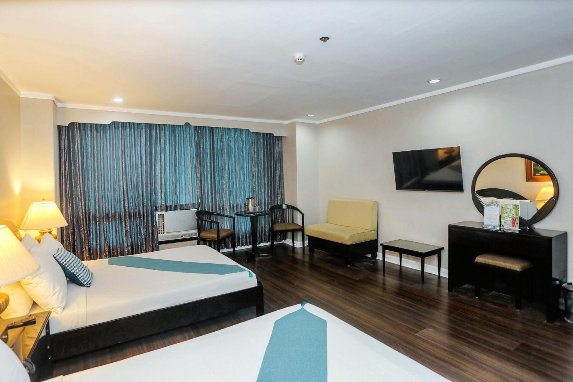 Holiday Plaza Hotel - Cebu Ngoại thất bức ảnh