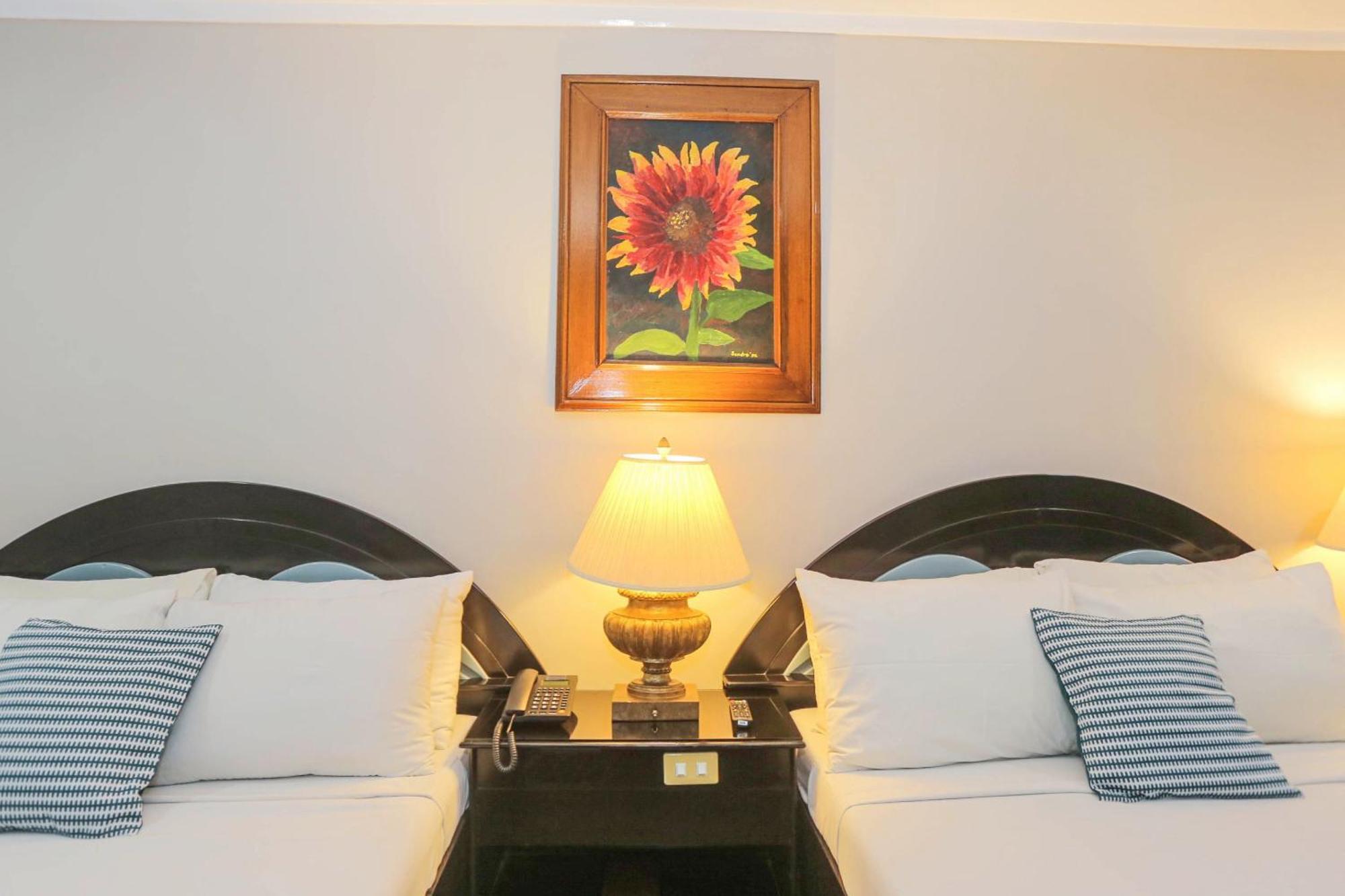 Holiday Plaza Hotel - Cebu Ngoại thất bức ảnh