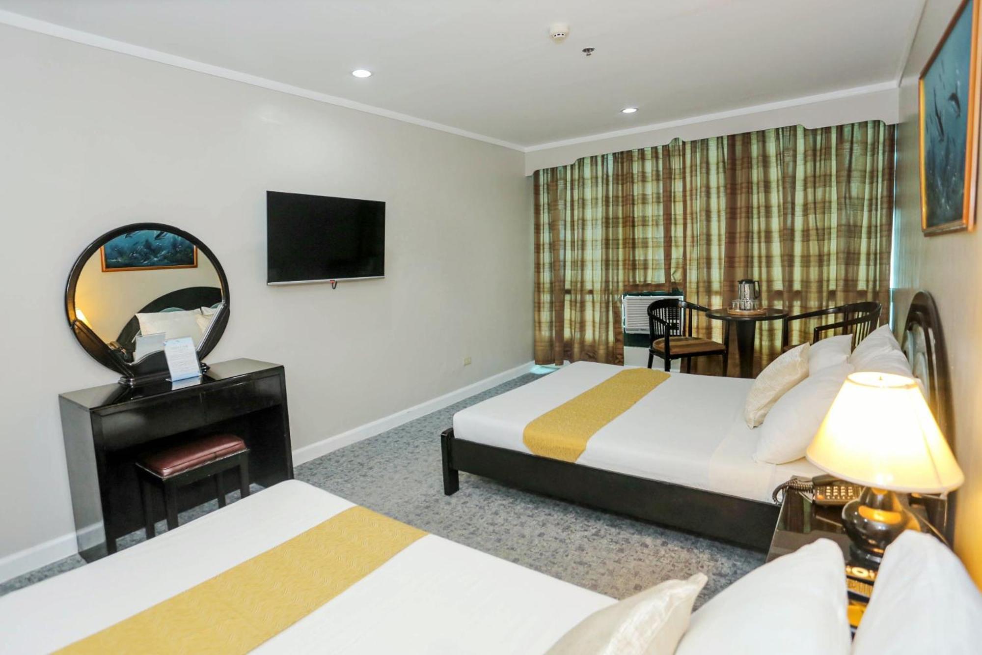 Holiday Plaza Hotel - Cebu Ngoại thất bức ảnh