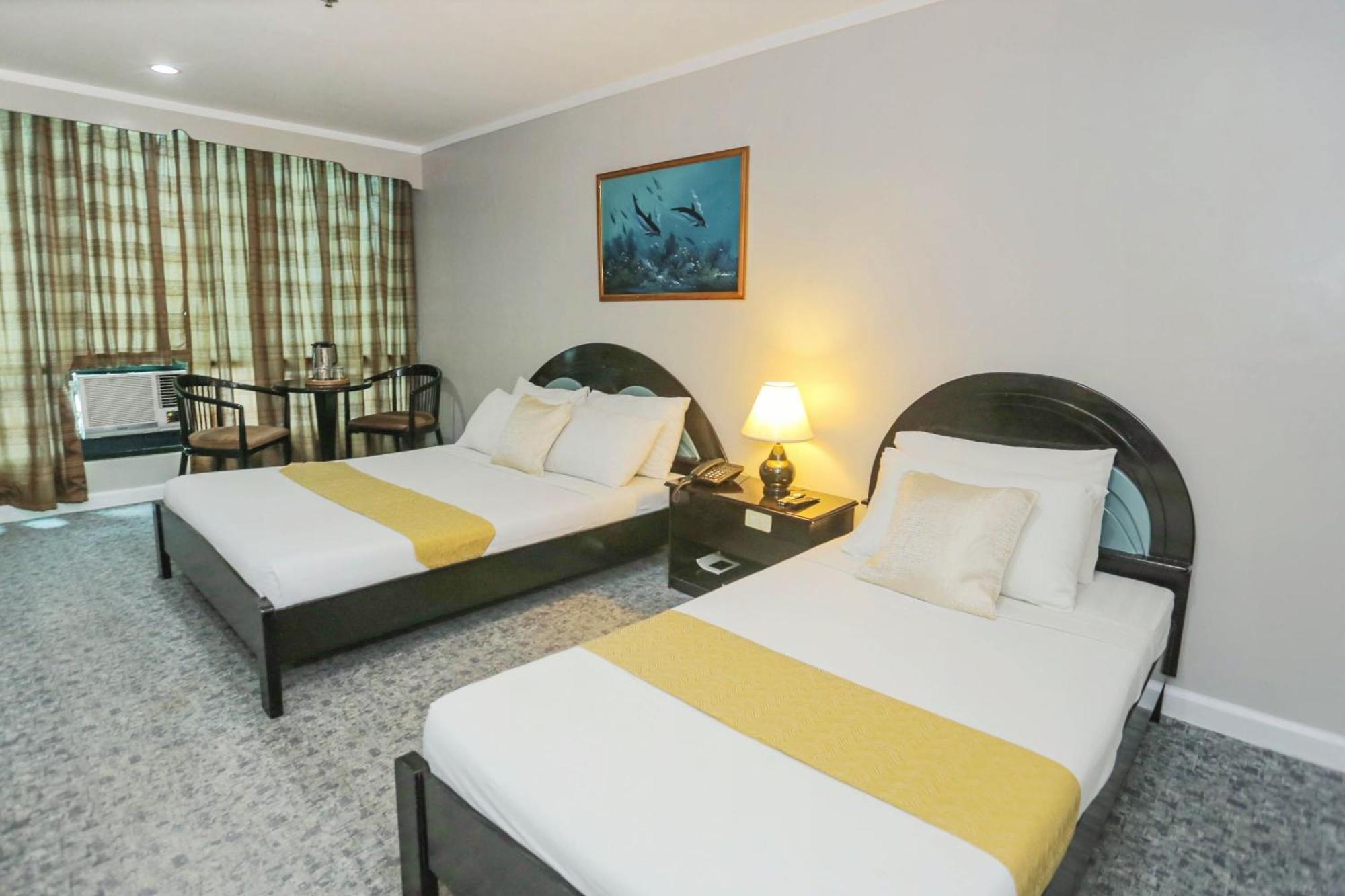 Holiday Plaza Hotel - Cebu Ngoại thất bức ảnh