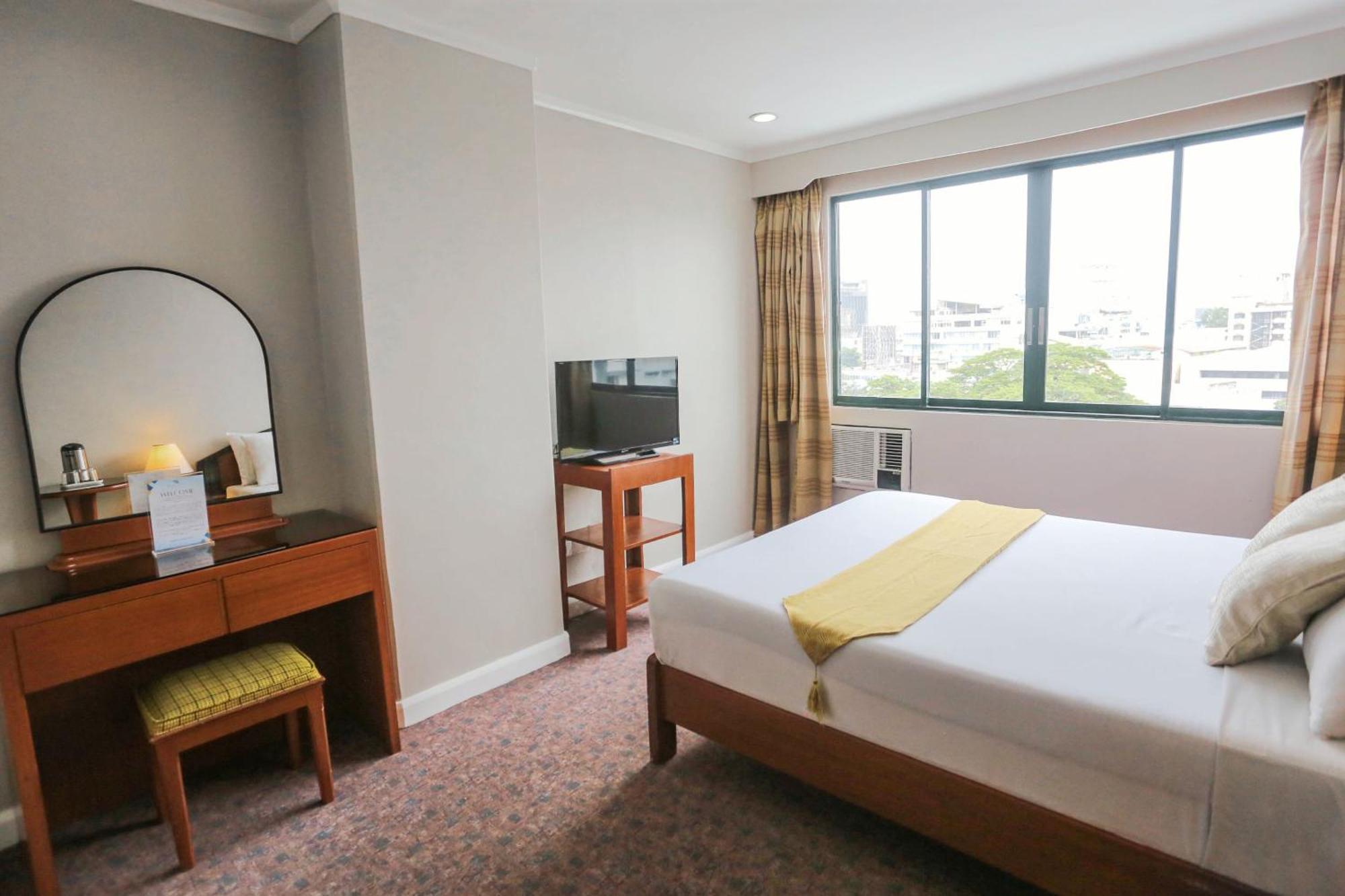 Holiday Plaza Hotel - Cebu Ngoại thất bức ảnh
