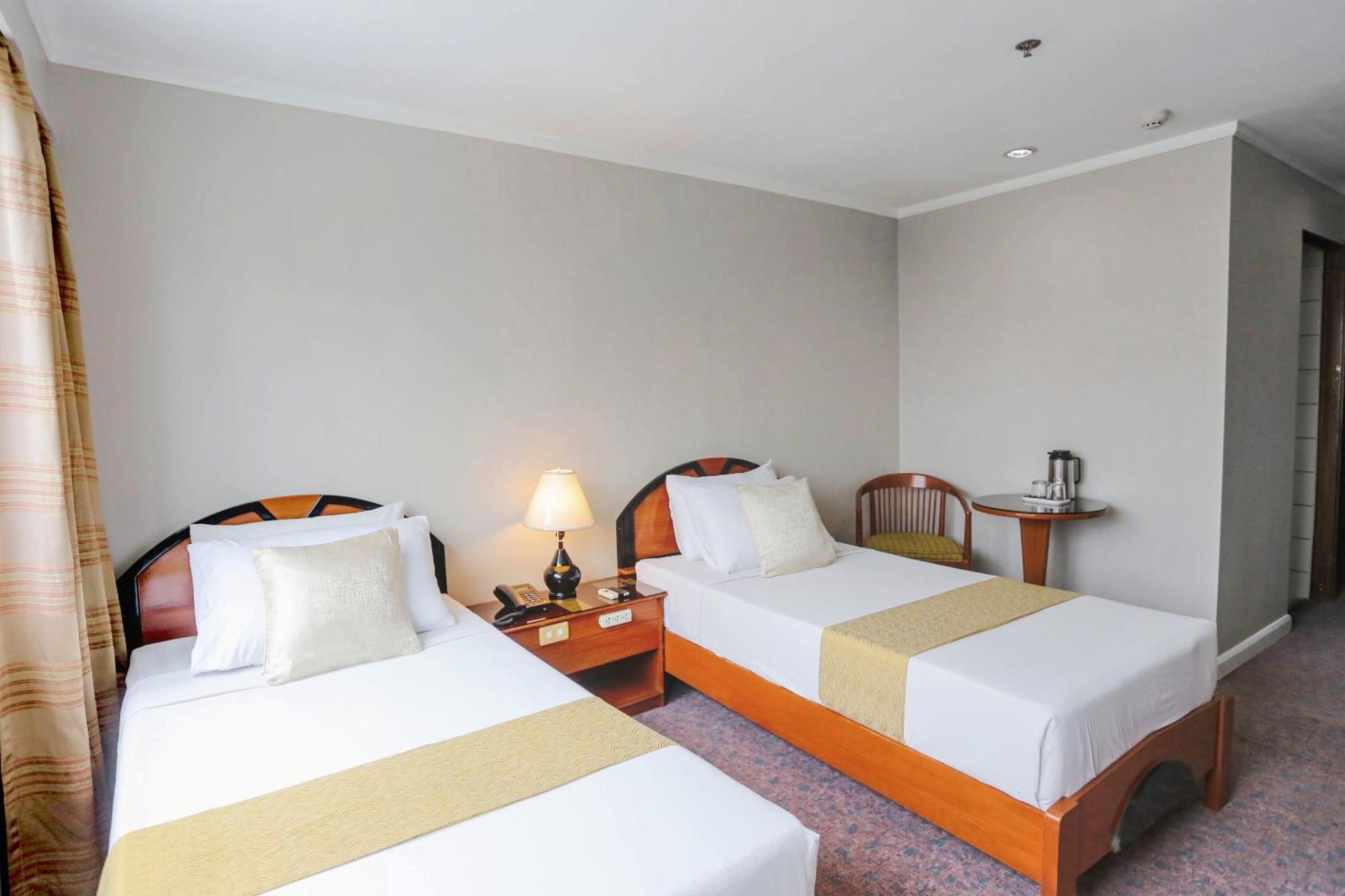 Holiday Plaza Hotel - Cebu Ngoại thất bức ảnh