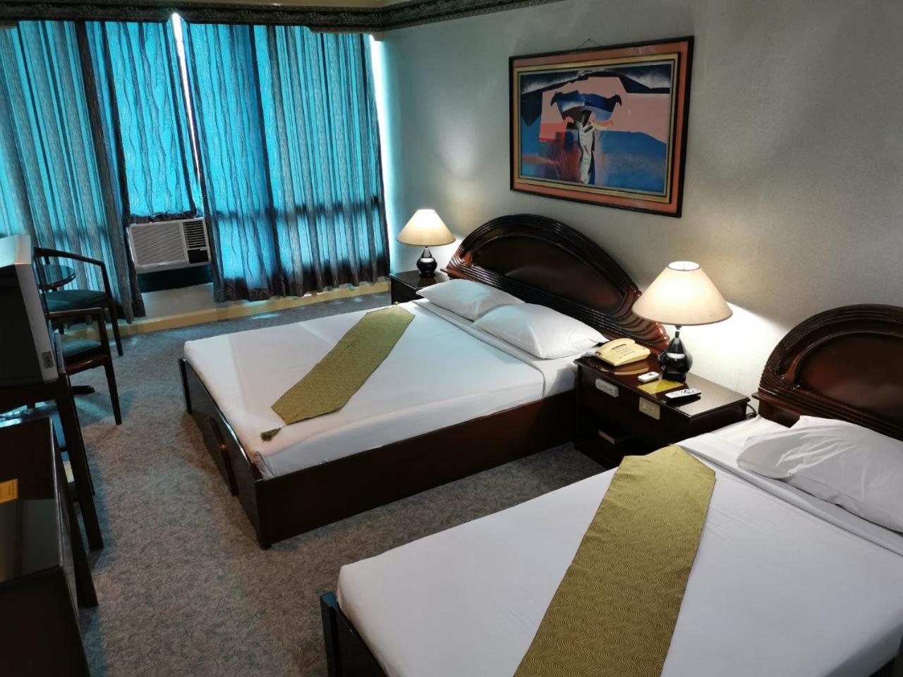 Holiday Plaza Hotel - Cebu Ngoại thất bức ảnh